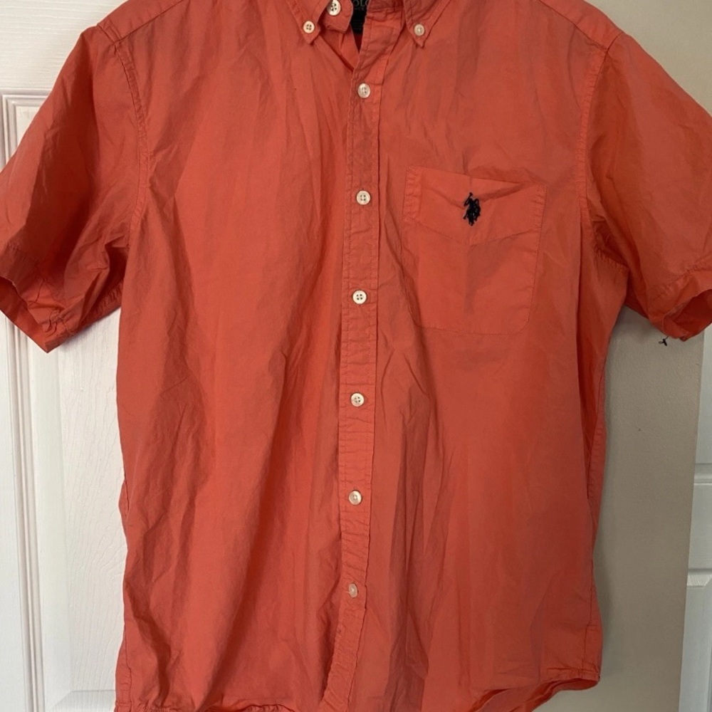 Mens US Polo Assn Shirt Sz Medium Button Up  Short Sleeve Collared Red Pink Top